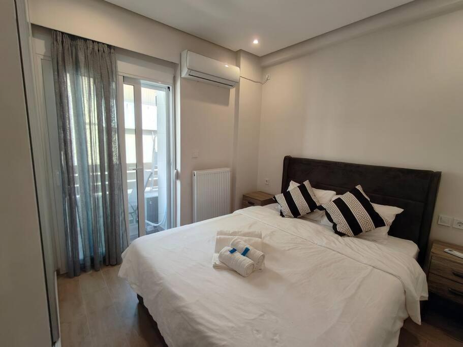 Chic Apartment Near Acropolis Athens Exterior photo